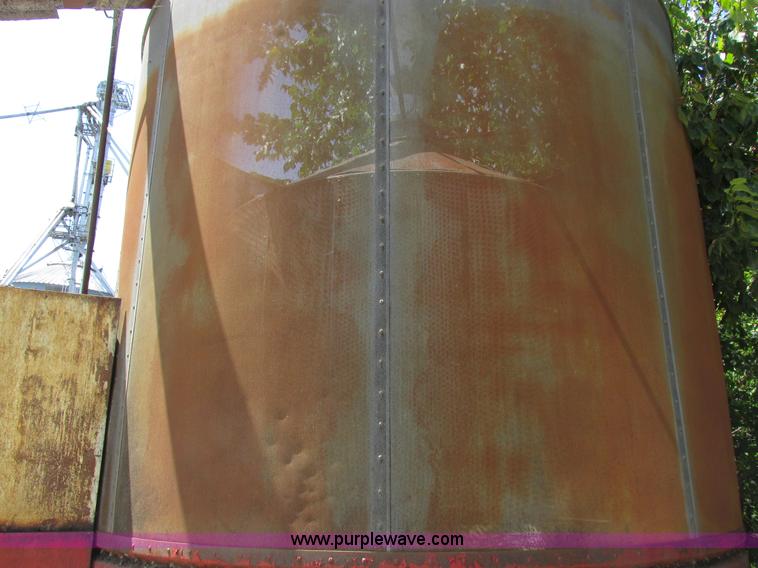 image for item I8968 G&T 580 grain dryer