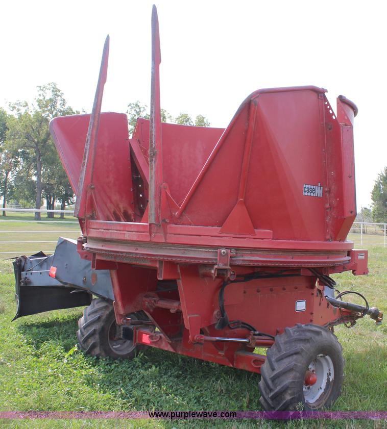 image for item J2007 Case IH 8610 bale processor