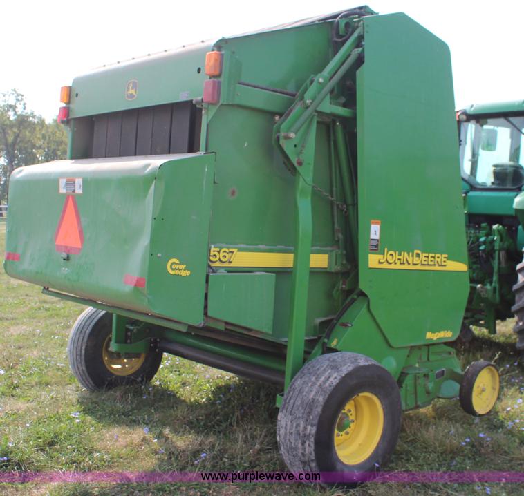 image for item J2008 2003 John Deere 567 round baler