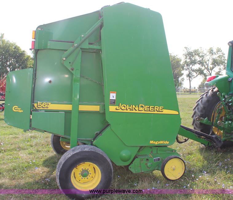 image for item J2008 2003 John Deere 567 round baler
