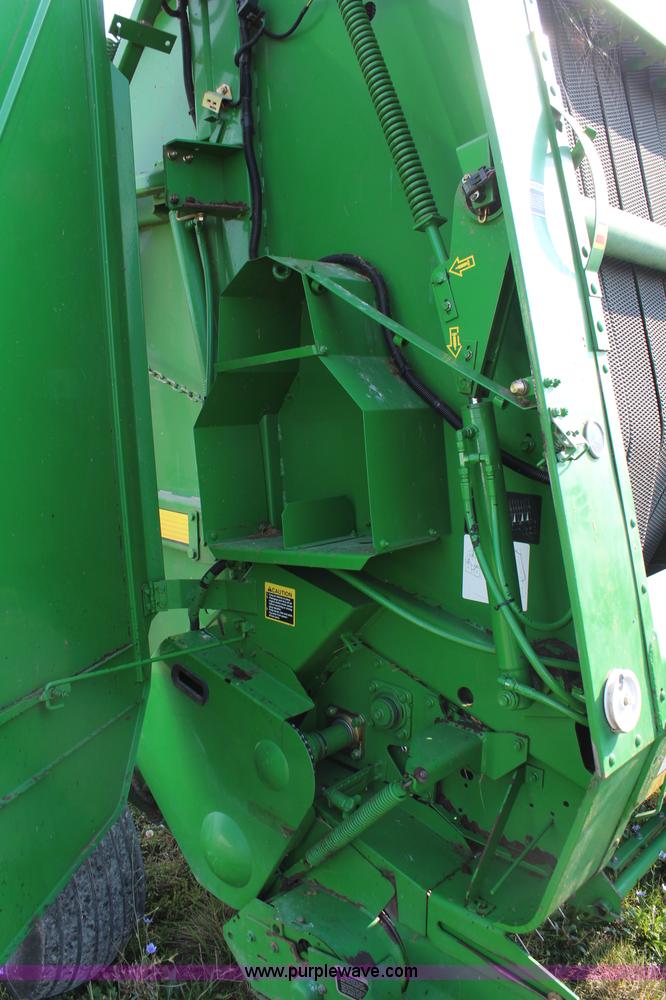 image for item J2008 2003 John Deere 567 round baler
