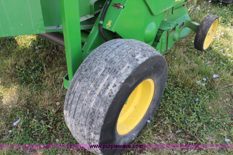 image for item J2008 2003 John Deere 567 round baler