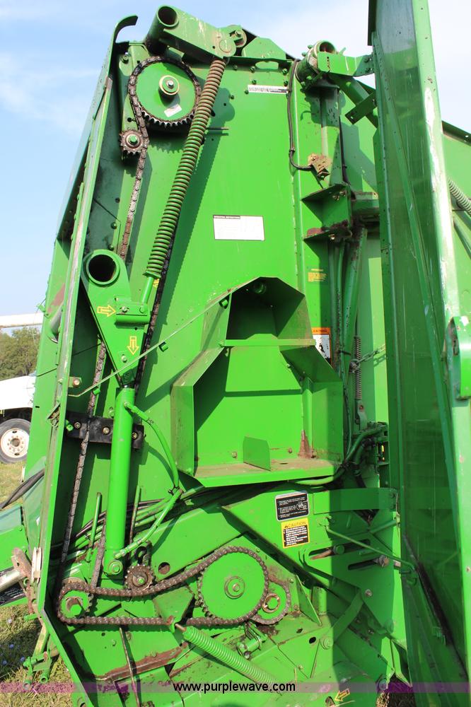 image for item J2008 2003 John Deere 567 round baler