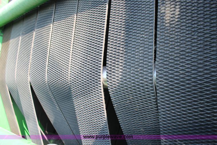 image for item J2008 2003 John Deere 567 round baler