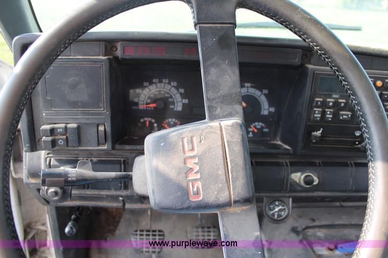 image for item J2025 1992 GMC TopKick feed delivery truck