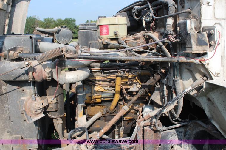 image for item J2025 1992 GMC TopKick feed delivery truck