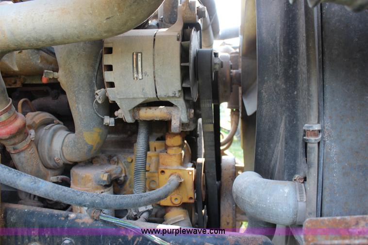 image for item J2025 1992 GMC TopKick feed delivery truck