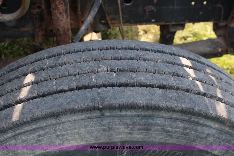 image for item J2025 1992 GMC TopKick feed delivery truck