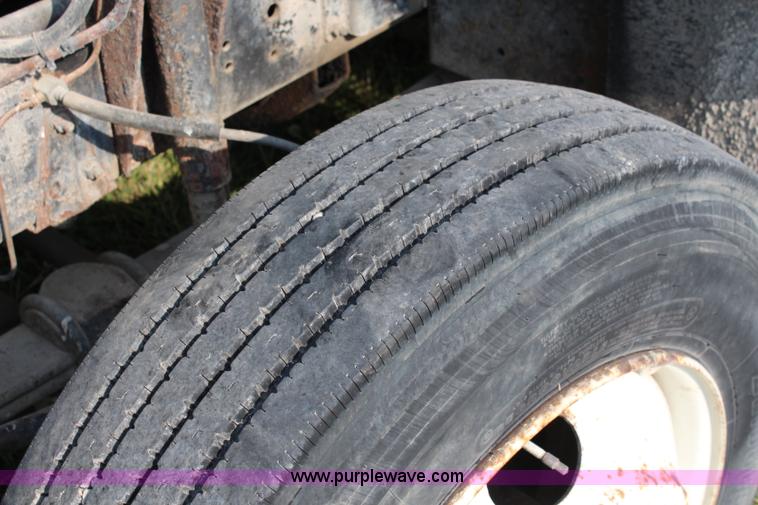 image for item J2025 1992 GMC TopKick feed delivery truck