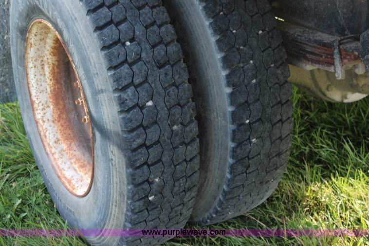 image for item J2025 1992 GMC TopKick feed delivery truck