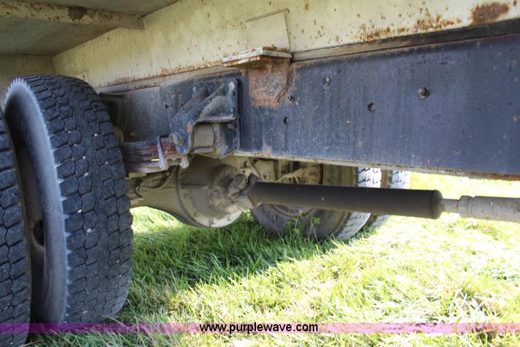 image for item J2025 1992 GMC TopKick feed delivery truck