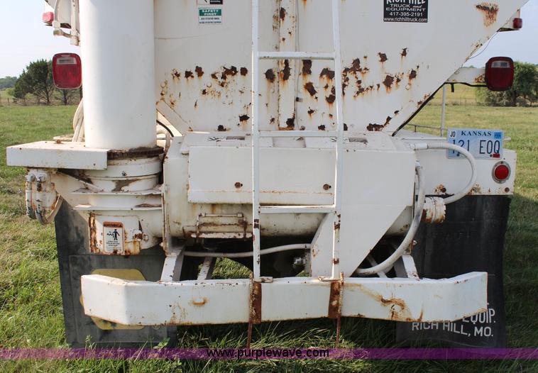 image for item J2025 1992 GMC TopKick feed delivery truck