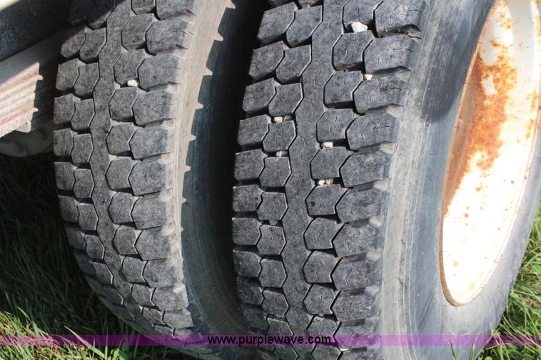 image for item J2025 1992 GMC TopKick feed delivery truck