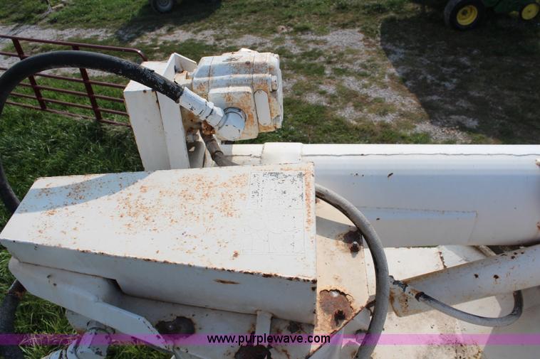 image for item J2025 1992 GMC TopKick feed delivery truck