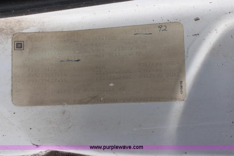 image for item J2025 1992 GMC TopKick feed delivery truck