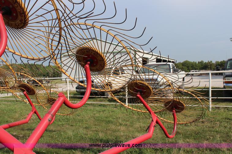 image for item J2027 Tonutti RCS 10 wheel rake