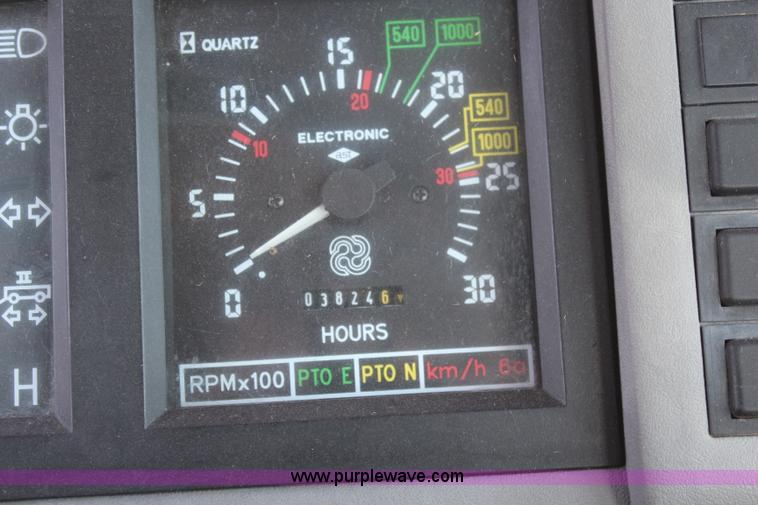 image for item J2104 1993 AGCO Allis 8630 MFWD tractor