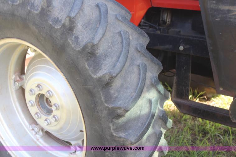 image for item J2104 1993 AGCO Allis 8630 MFWD tractor