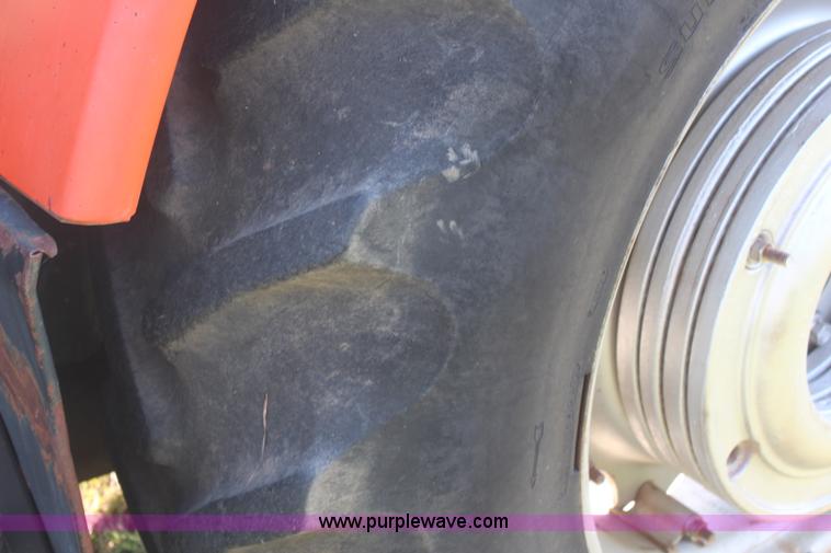 image for item J2104 1993 AGCO Allis 8630 MFWD tractor