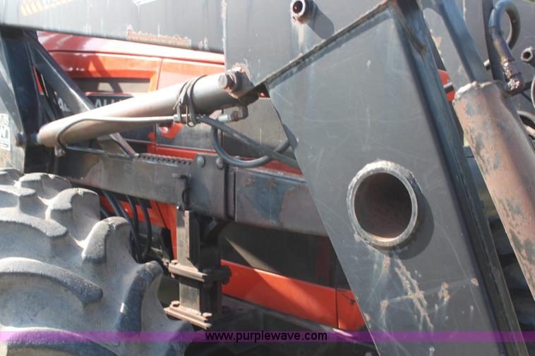 image for item J2104 1993 AGCO Allis 8630 MFWD tractor