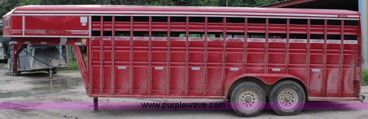 image for item J2112 1995 Titan gooseneck livestock trailer