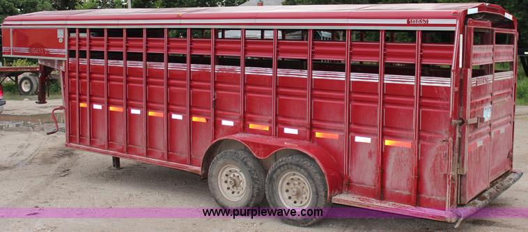 image for item J2112 1995 Titan gooseneck livestock trailer