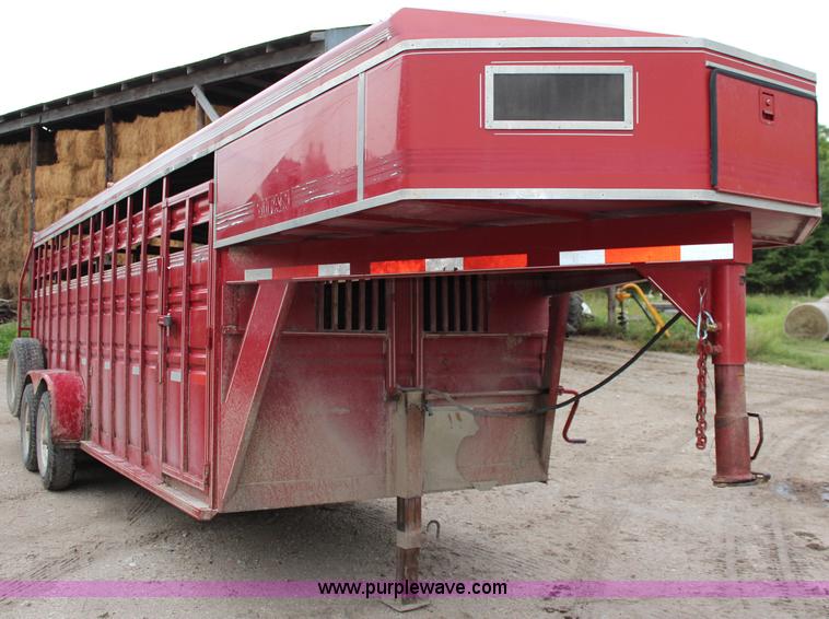 image for item J2112 1995 Titan gooseneck livestock trailer