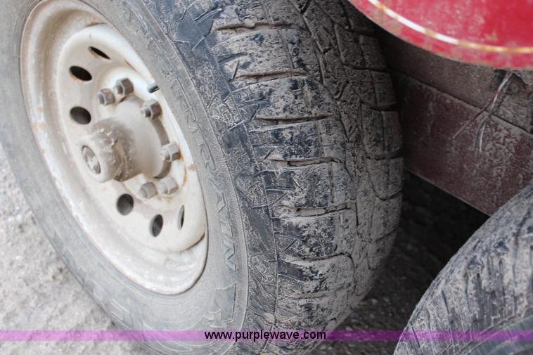 image for item J2112 1995 Titan gooseneck livestock trailer