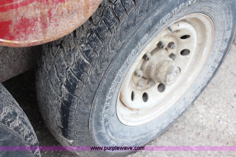 image for item J2112 1995 Titan gooseneck livestock trailer