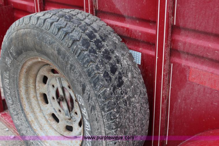 image for item J2112 1995 Titan gooseneck livestock trailer