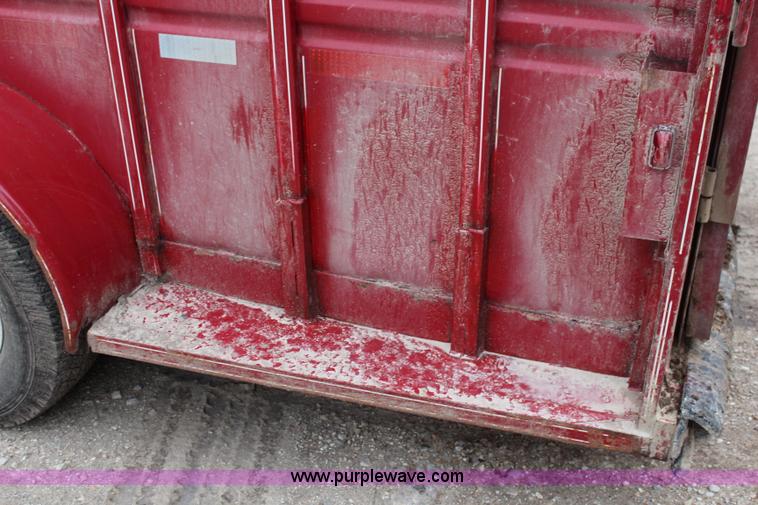 image for item J2112 1995 Titan gooseneck livestock trailer