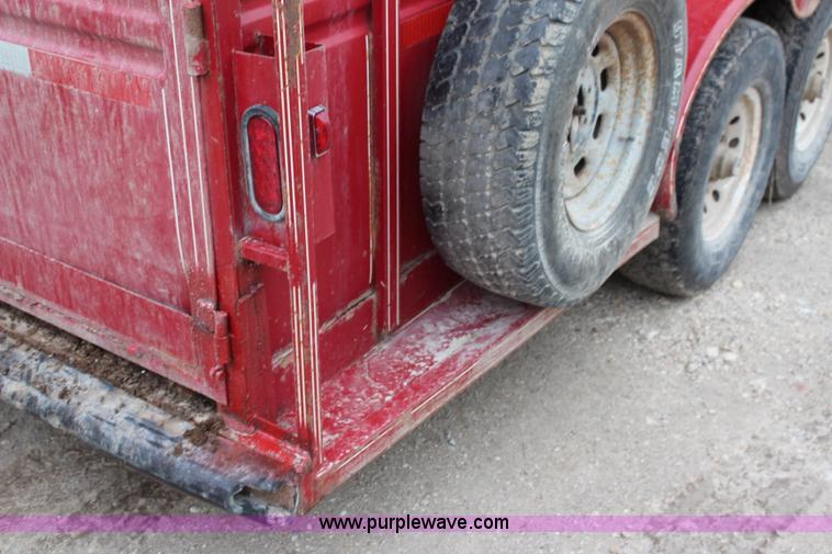 image for item J2112 1995 Titan gooseneck livestock trailer