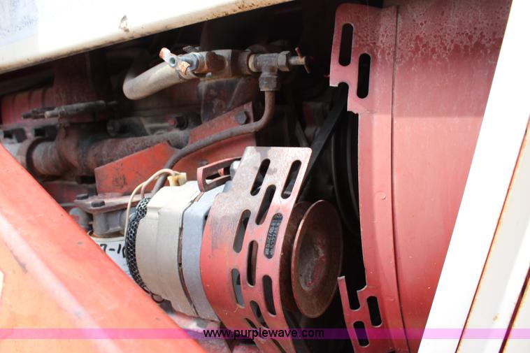 image for item J2130 1973 International 766 tractor