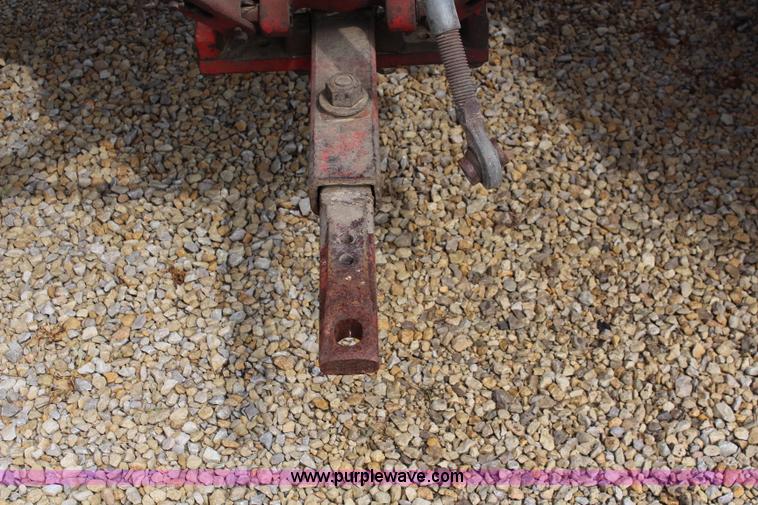 image for item J2130 1973 International 766 tractor