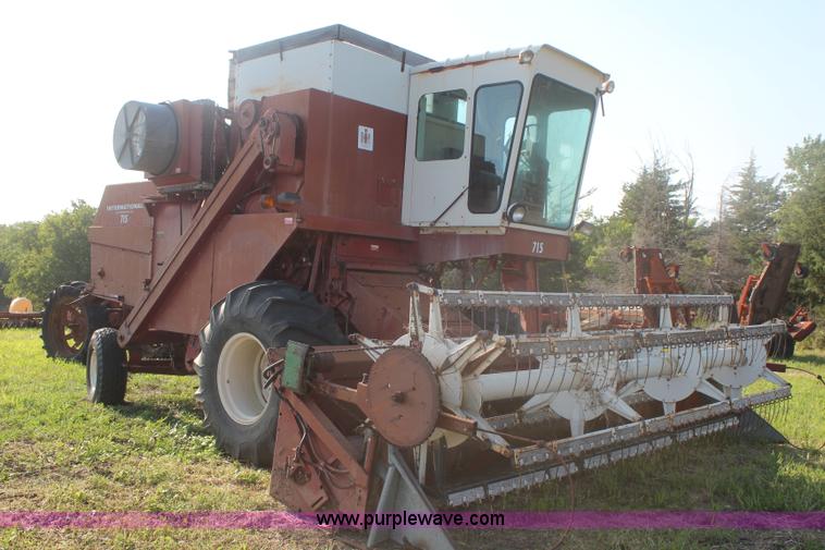 image for item J2134 International 715 combine