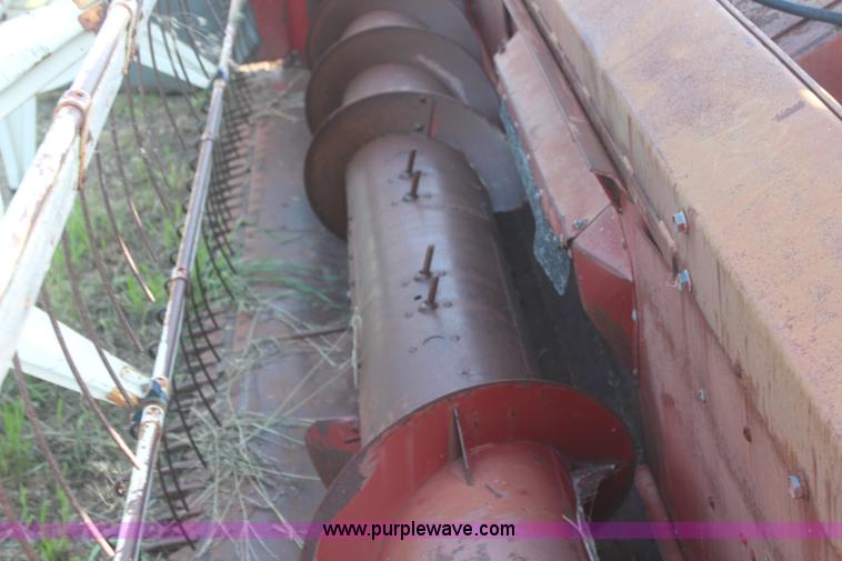 image for item J2134 International 715 combine