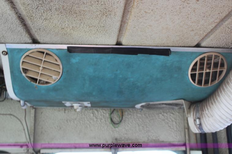 image for item J2134 International 715 combine