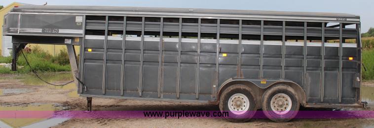 image for item J2158 1993 Titan gooseneck livestock trailer