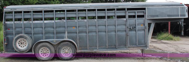 image for item J2158 1993 Titan gooseneck livestock trailer