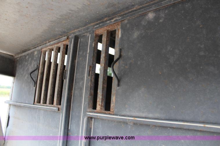 image for item J2158 1993 Titan gooseneck livestock trailer