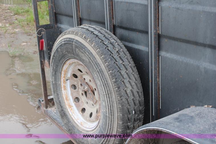 image for item J2158 1993 Titan gooseneck livestock trailer