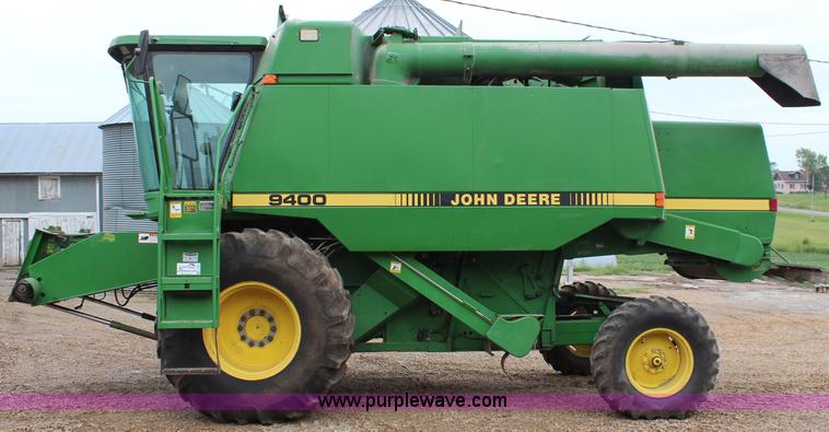 image for item J2187 1990 John Deere 9400 combine