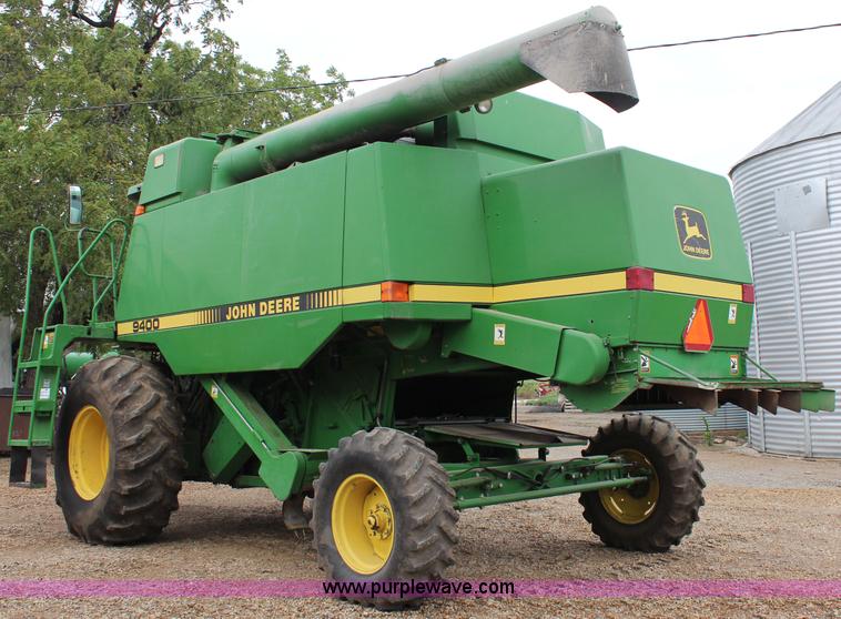image for item J2187 1990 John Deere 9400 combine