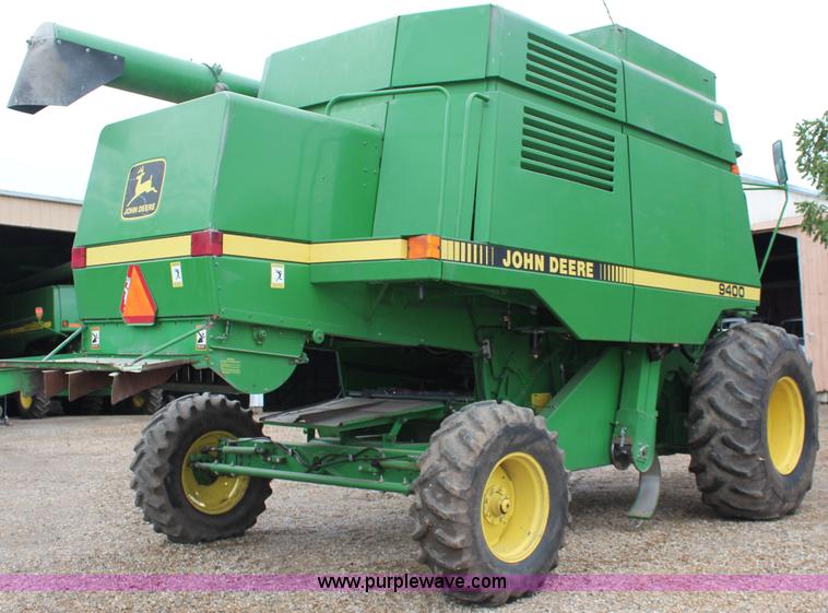 image for item J2187 1990 John Deere 9400 combine