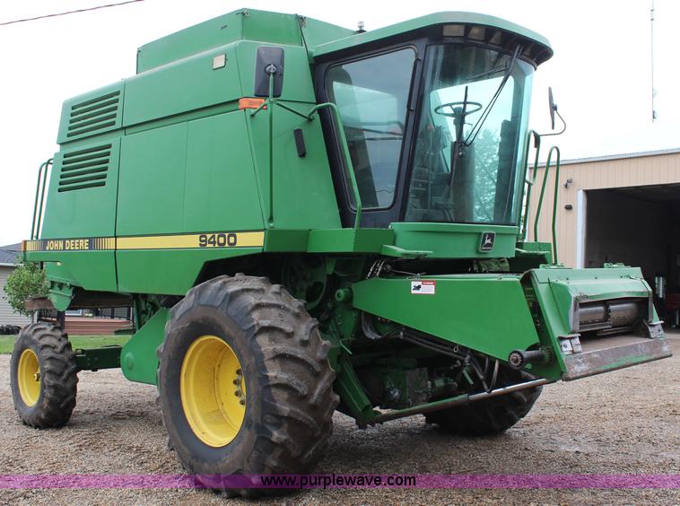 image for item J2187 1990 John Deere 9400 combine
