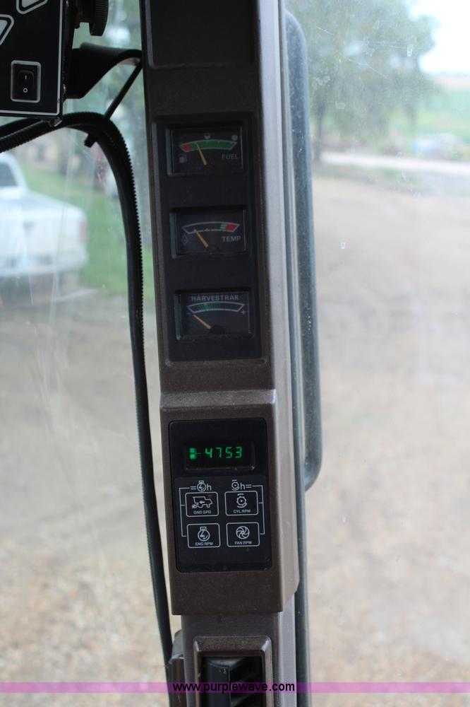 image for item J2187 1990 John Deere 9400 combine