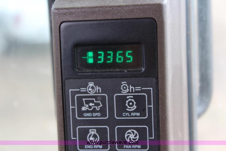 image for item J2187 1990 John Deere 9400 combine