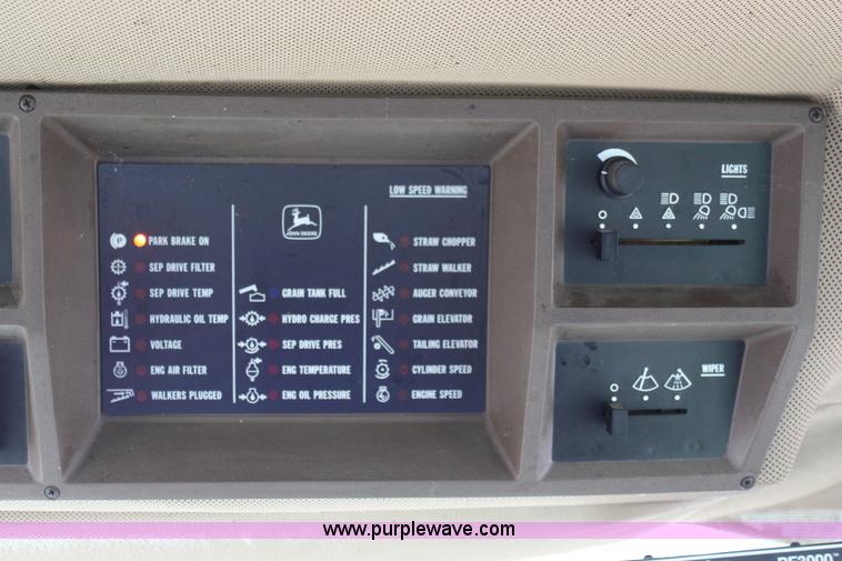 image for item J2187 1990 John Deere 9400 combine