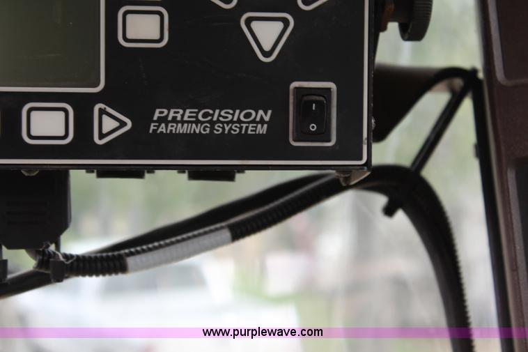 image for item J2187 1990 John Deere 9400 combine