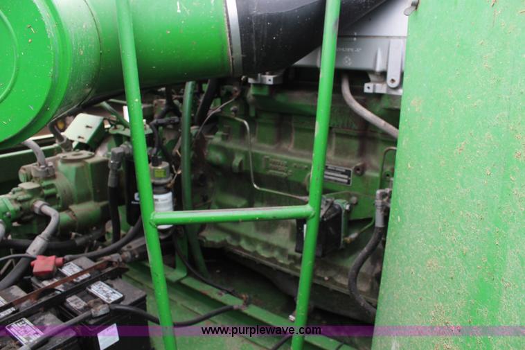 image for item J2187 1990 John Deere 9400 combine
